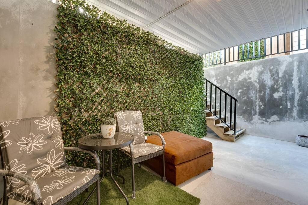 Guest Suite In South Σάρρεϋ Εξωτερικό φωτογραφία
